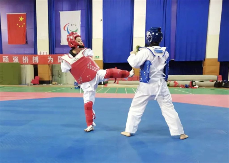 【半岛新闻】省残运会上夺得冠军，雷竞技的赛事积分这位老师不简单