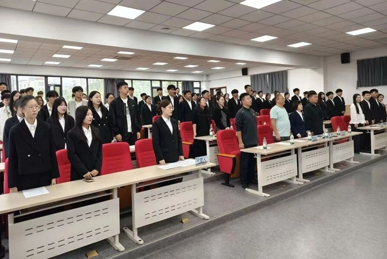 信息科学与工程学院第七次学生代表大会顺利召开