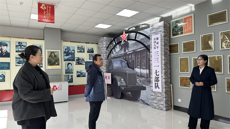 中国传媒大学杨杰教授来校开讲