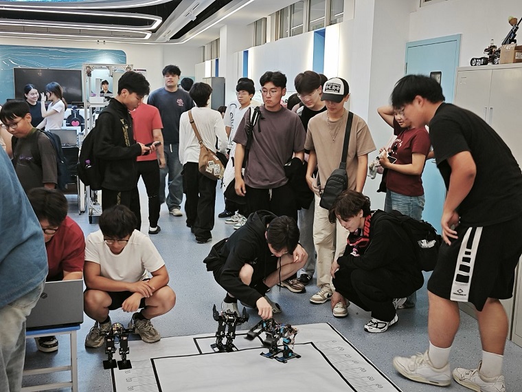 科技架桥 青春同行|智能制造学院与蒙古研学学子共绘创新图景