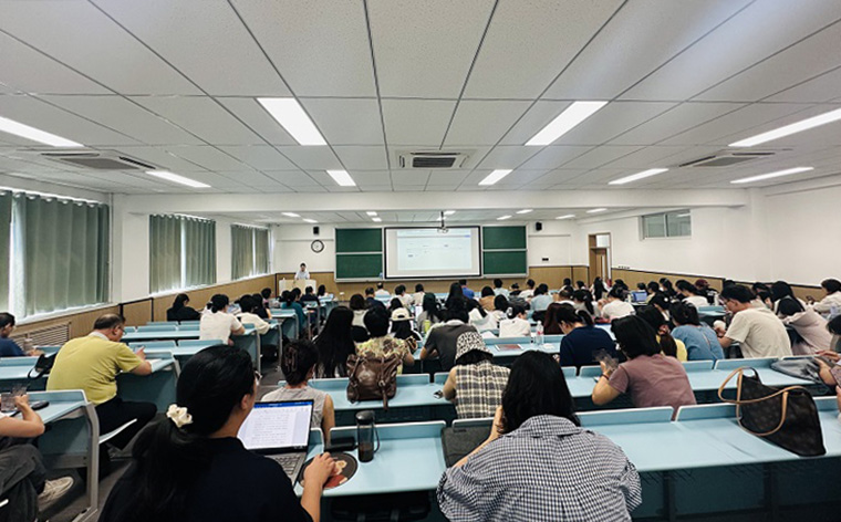 语言文化学院举办“AI赋能课程智慧建设”专题培训